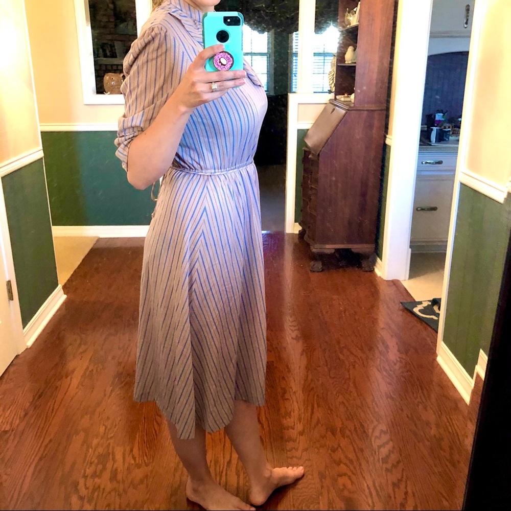 Vintage dress with cascading collar neckline